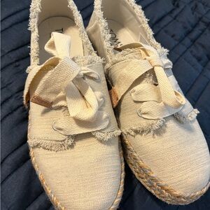 TOMS Women's Carolinia Espadrille Tie